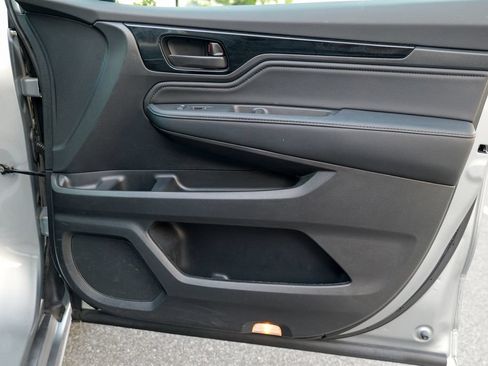 Used 2025 Honda Odyssey Elite image 32