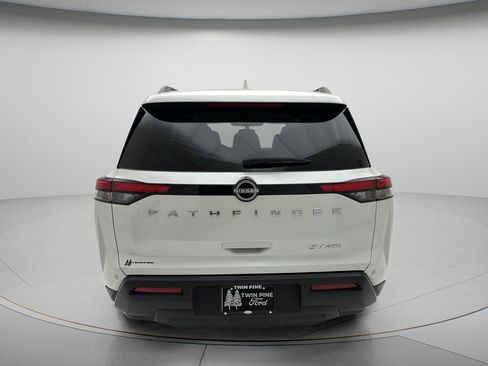 Used 2024 Nissan Pathfinder SV AWD/4WD image 6