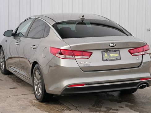 Used 2018 Kia Optima LX image 42