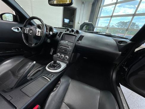 Used 2006 Nissan 350Z Grand Touring RWD image 21