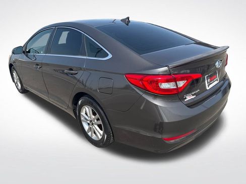 Used 2017 Hyundai Sonata SE FWD image 3