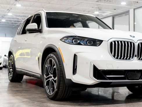 Used 2026 BMW X5 xDrive50e w/ Parking Assistance Package AWD/4WD image 14