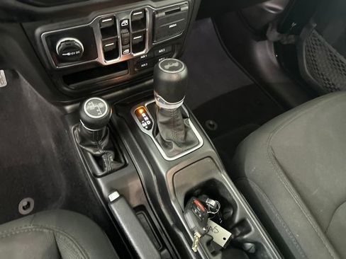 Used 2023 Jeep Wrangler Unlimited w/ Cold Weather Group image 20