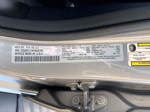Used 2023 RAM 1500 Laramie AWD/4WD image 34