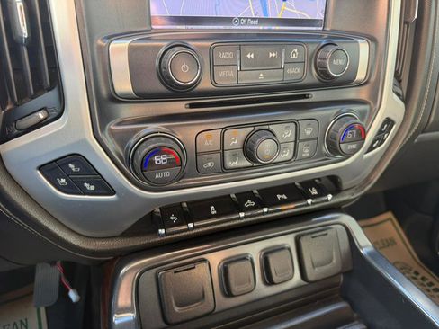 Used 2018 GMC Sierra 2500 SLT w/ Driver Alert Package image 12