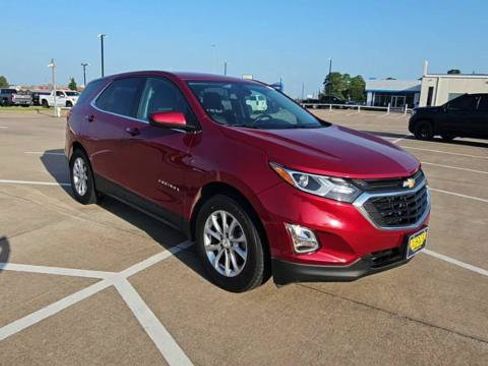 Used 2020 Chevrolet Equinox LT FWD image 2
