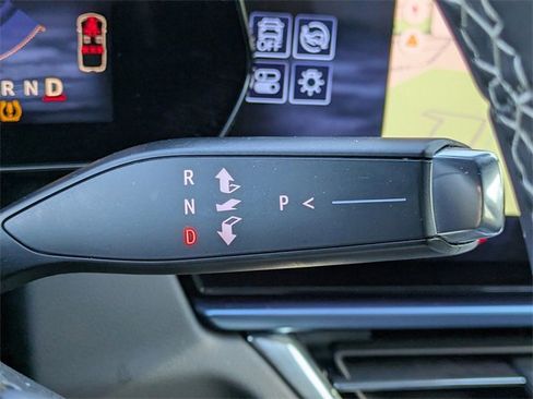 Used 2025 Chevrolet Equinox EV LT w/ Convenience Package image 28