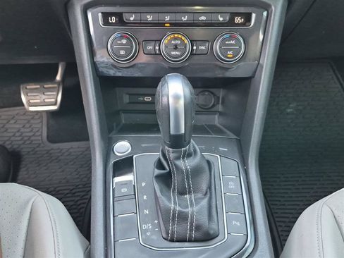 Used 2021 Volkswagen Tiguan SE R-Line FWD image 24