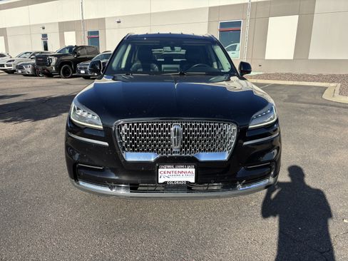 Used 2020 Lincoln Aviator AWD image 2