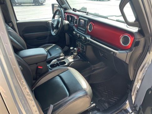 Used 2018 Jeep Wrangler Unlimited Rubicon w/ Safety Group image 14