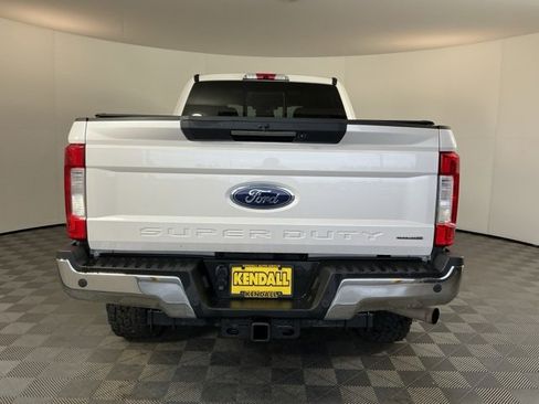 Used 2017 Ford F250 Lariat w/ Lariat Ultimate Package image 5