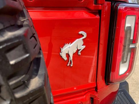 Used 2022 Ford Bronco Badlands w/ Sasquatch Package image 10