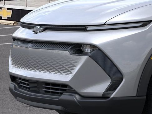 New 2026 Chevrolet Equinox EV LT image 13