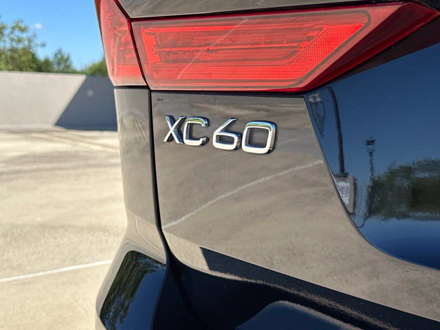 Certified 2023 Volvo XC60 B6 Ultimate w/ Protection Package Premier AWD/4WD image 38