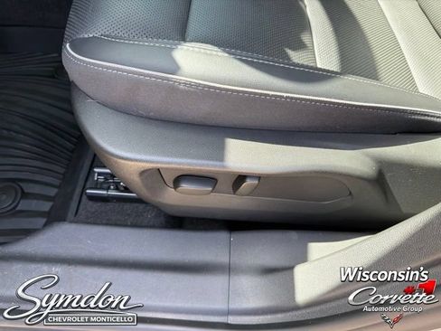 Used 2023 Buick Envision Essence AWD/4WD image 15