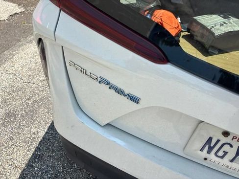 Used 2018 Toyota Prius Prime Premium FWD image 5