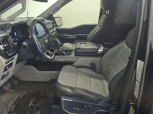 Used 2023 Ford F150 Limited image 9
