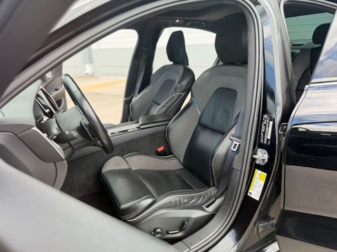 Used 2019 Volvo S60 T5 R-Design FWD image 19