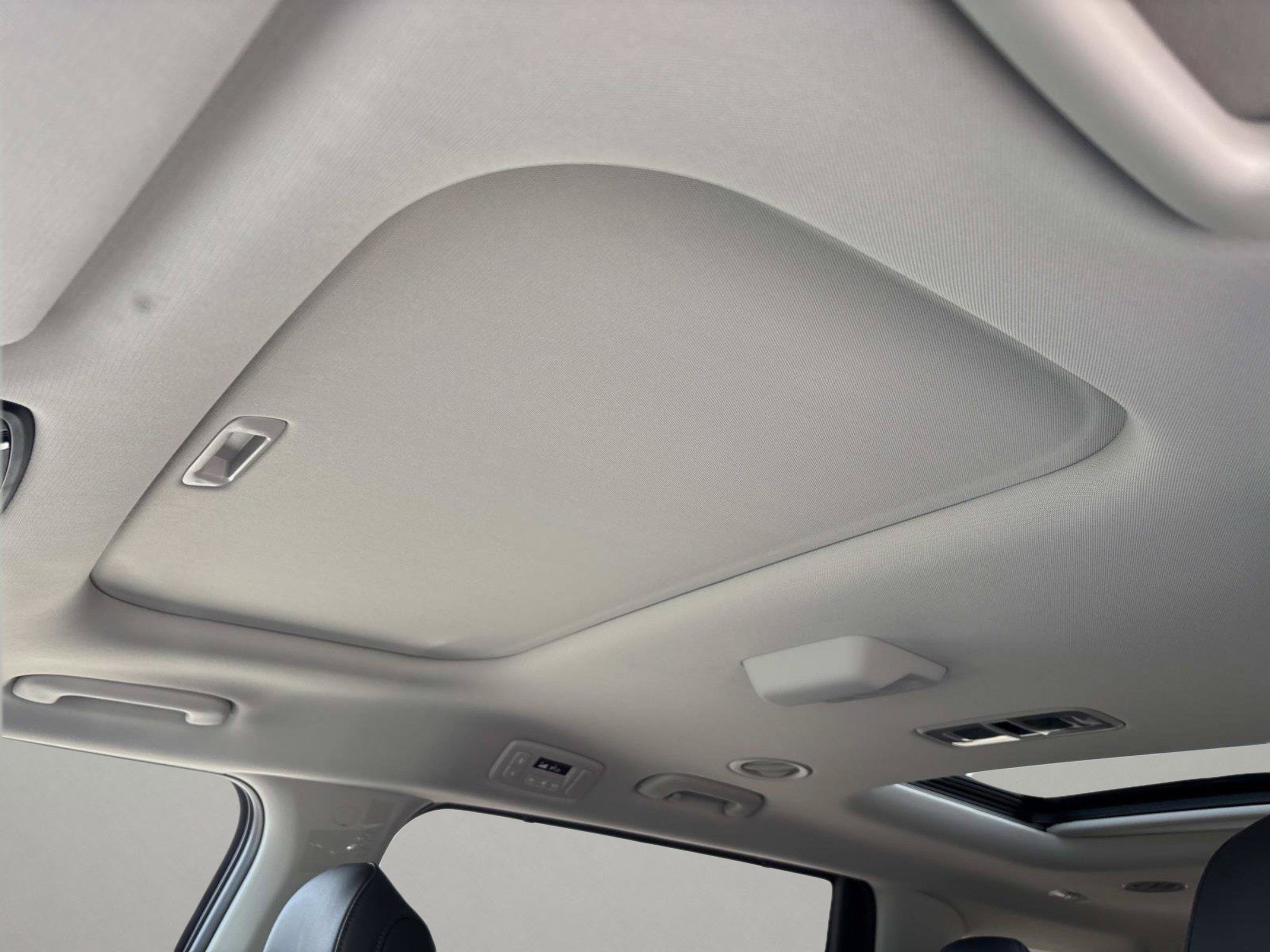 New 2027 Kia Carnival SX FWD image 24