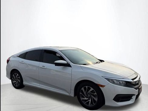 Used 2017 Honda Civic EX image 3