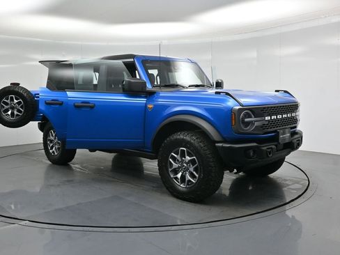 Certified 2025 Ford Bronco Badlands image 32