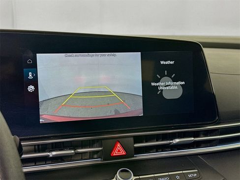 Used 2024 Hyundai Elantra SEL image 10