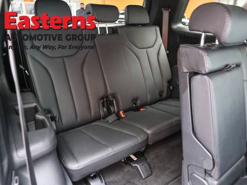Used 2024 Hyundai Palisade SEL AWD/4WD image 25