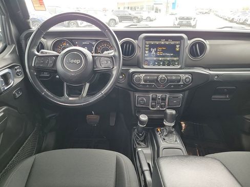 Used 2022 Jeep Gladiator Willys image 10