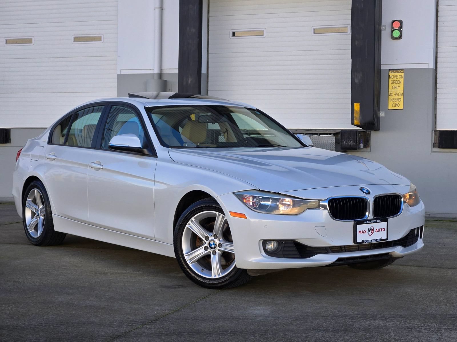 Used 2014 BMW 328i Sedan RWD image 1