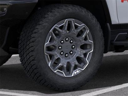 New 2025 GMC Hummer EV 3X w/ LPO, Sport Package