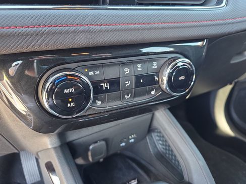 Used 2025 Chevrolet TrailBlazer RS w/ Convenience Package AWD/4WD image 23