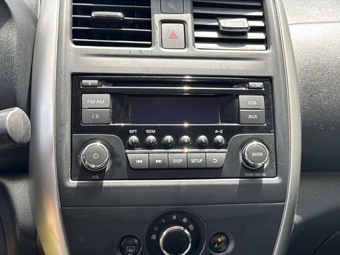 Used 2017 Nissan Versa SV FWD image 19