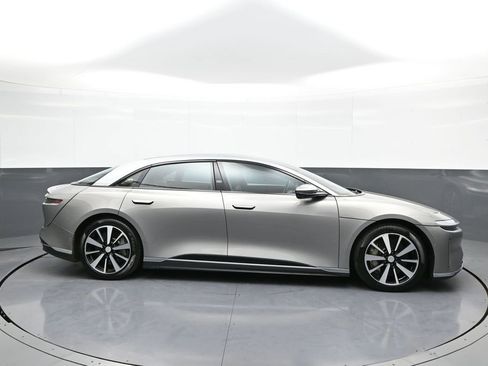 Used 2023 Lucid Air Touring image 5