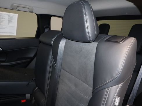 Used 2024 Mitsubishi Outlander SE image 21