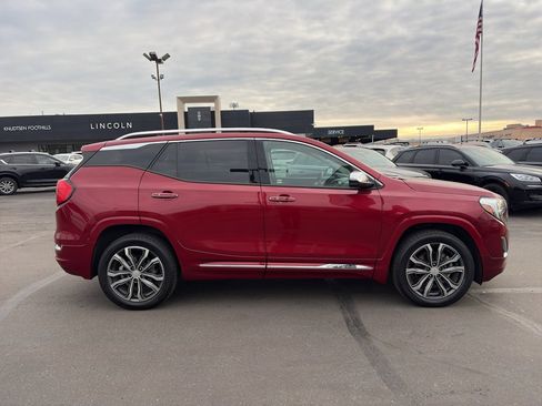 Used 2019 GMC Terrain Denali w/ Advanced Safety Package image 8