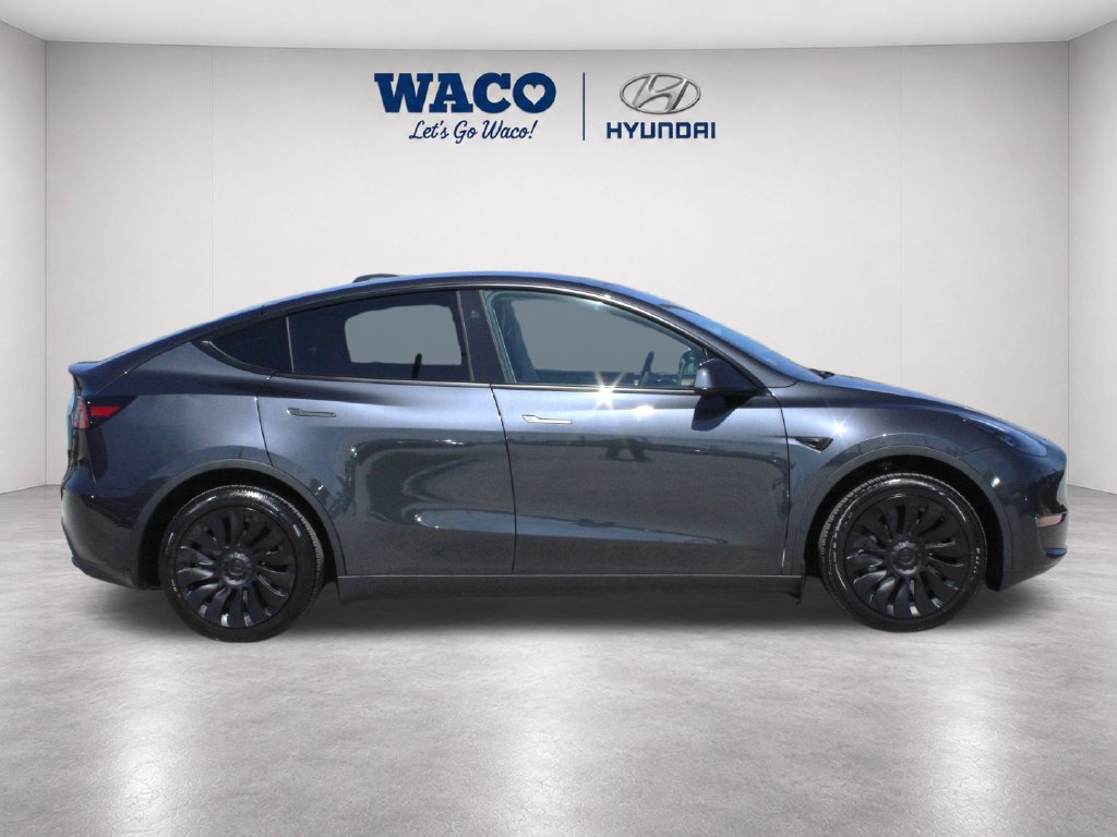 Used 2025 Tesla Model Y Long Range RWD image 8
