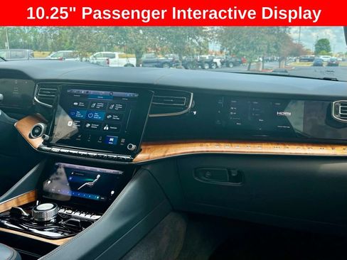 Used 2022 Jeep Grand Wagoneer Series II w/ Convenience Group III AWD/4WD image 3