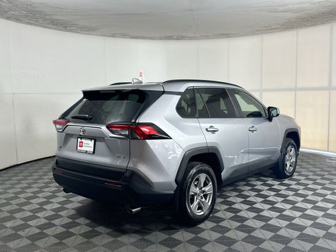 Used 2025 Toyota RAV4 XLE w/ Convenience Package FWD image 3