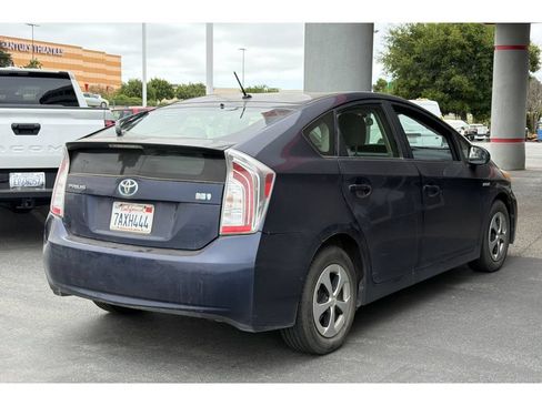 Used 2013 Toyota Prius Two FWD image 5