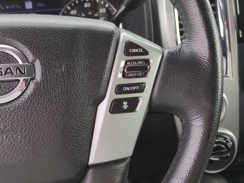 Used 2021 Nissan Titan SV w/ SV Convenience Package image 19