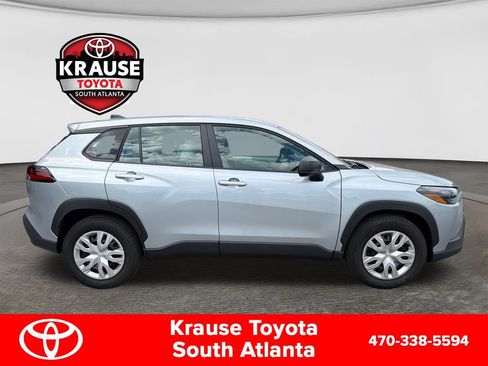 Used 2026 Toyota Corolla Cross L FWD image 4