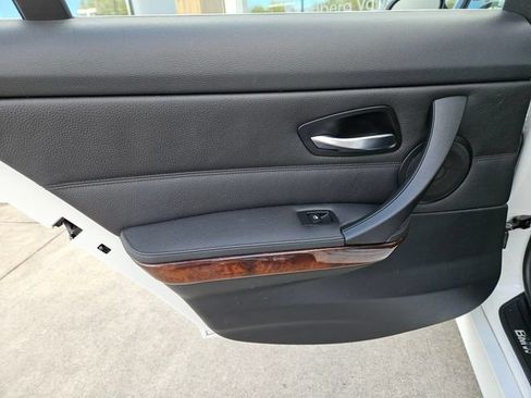 Used 2006 BMW 330i Sedan RWD image 14