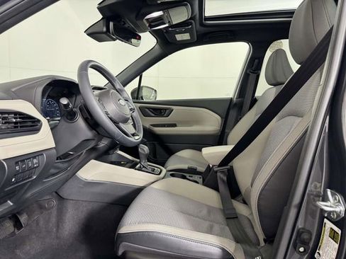 Used 2025 Subaru Forester Premium image 4