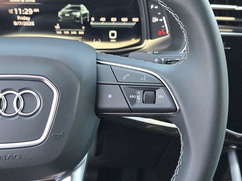 Certified 2025 Audi Q8 Premium AWD/4WD image 24