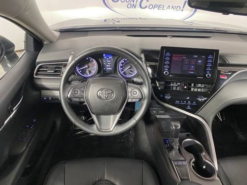 Used 2024 Toyota Camry SE FWD image 17