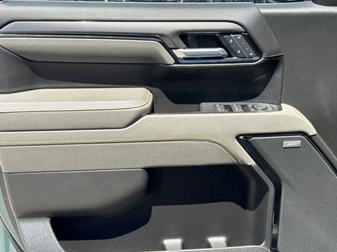 Certified 2025 Chevrolet Silverado 1500 ZR2 AWD/4WD image 17
