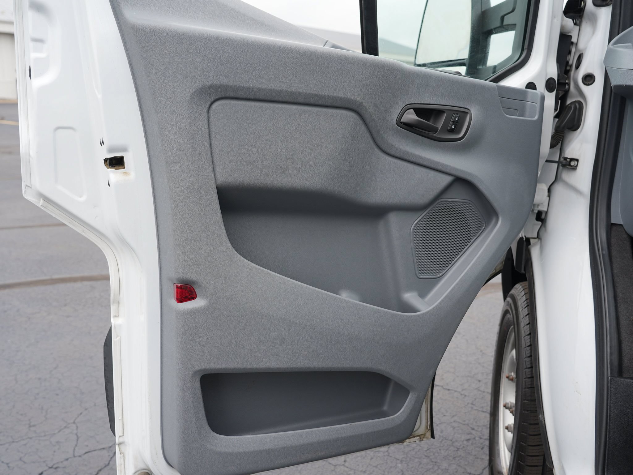 Used 2018 Ford Transit 350 XL RWD image 15