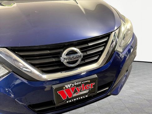 Used 2018 Nissan Altima 2.5 SR FWD image 32