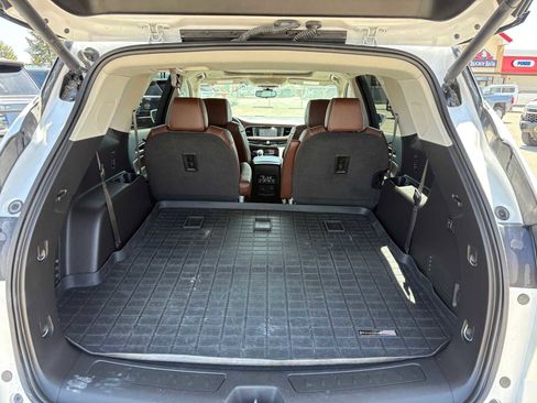 Used 2019 Buick Enclave Avenir w/ Avenir Technology Package AWD/4WD image 5