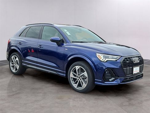 New 2025 Audi Q3 2.0T Premium image 2